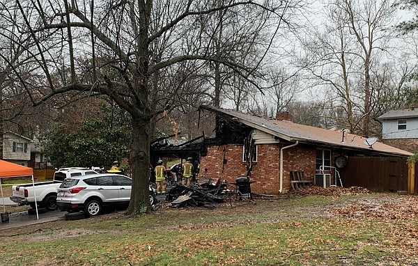 One dead, three injured in house fire in Fayetteville - Vimarsana News