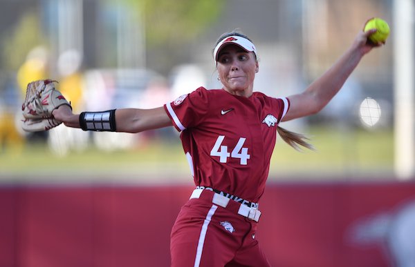 Razorbacks beat Iowa State, Corpus Christi