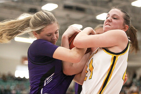 Defense reigns as St. Elizabeth girls fall to Meadville in quarterfinals - Vimarsana News