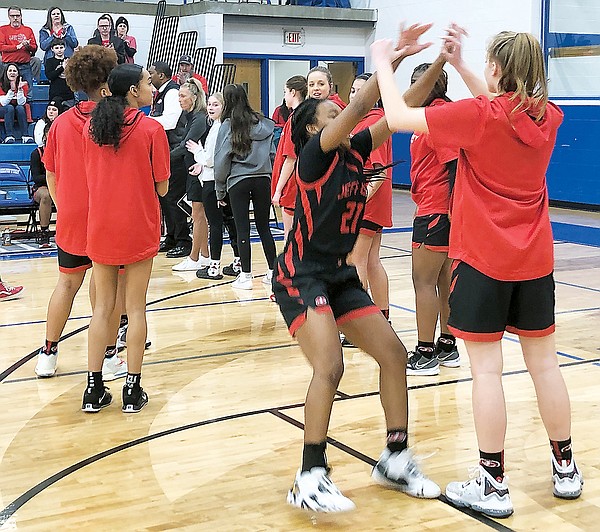 Jefferson City girls hold off Helias to win district title - Vimarsana News