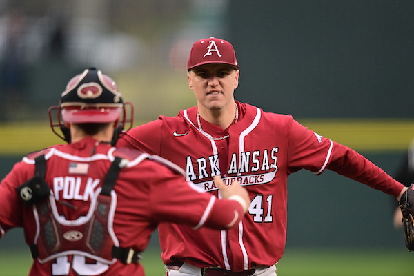 LIVE UPDATES: Arkansas at Georgia Game 2