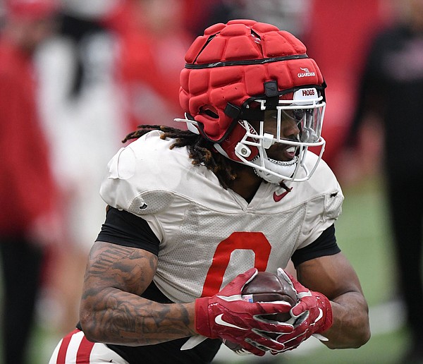 Hogs enter break after live tackling - Vimarsana News