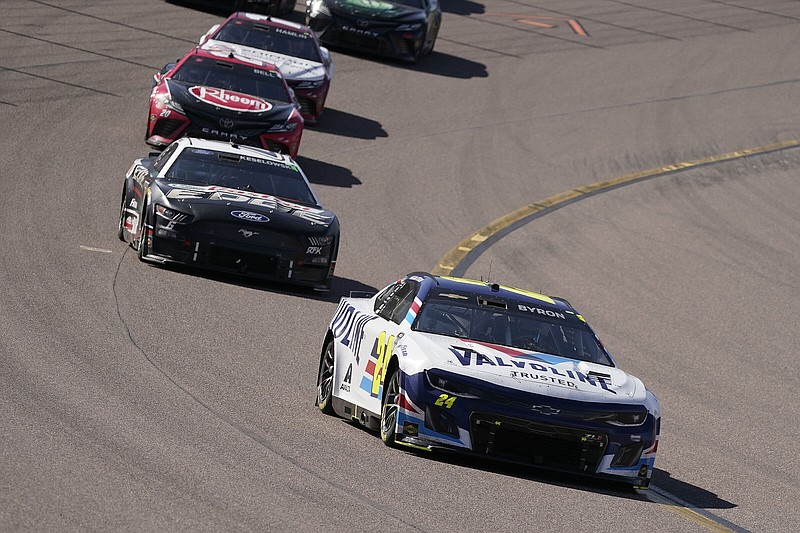 William Byron (right) will attempt to win his third consecutive NASCAR Cup Series race today at Atlanta Motor Speedway in Hampton, Ga. Byron qualified 11th on Saturday.
(AP/Darryl Webb)