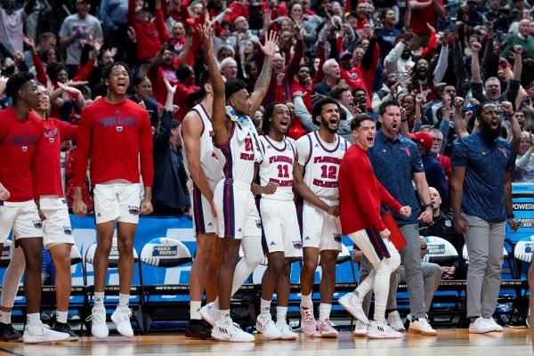 The maddest March ever? Underdogs head to the Sweet 16 - Vimarsana News