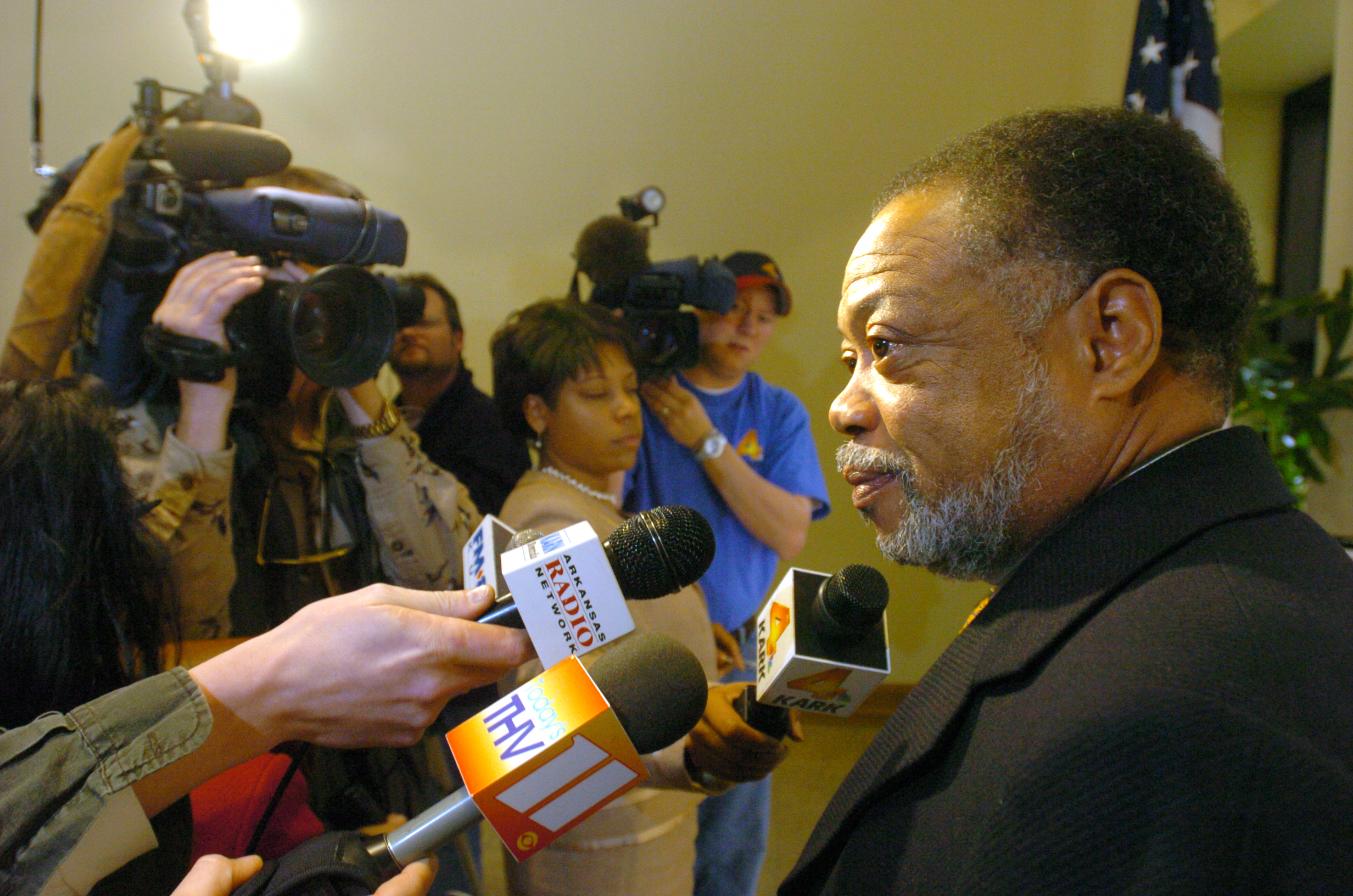 Arkansas Senate pioneer Lewellen, 71, dies after illness - Vimarsana News