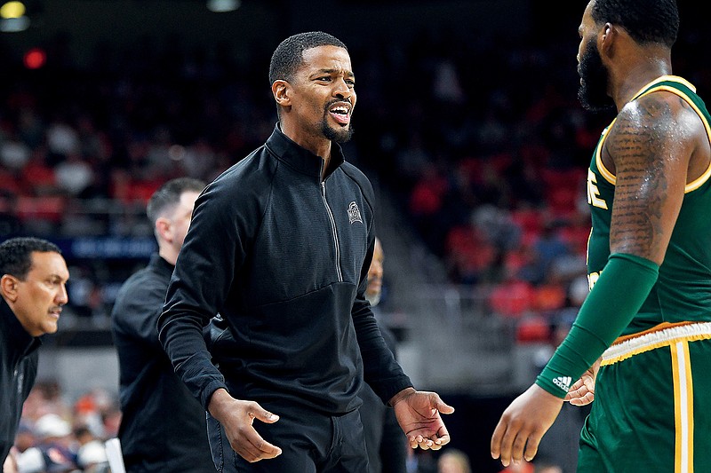 Providence hires English as men’s basketball coach