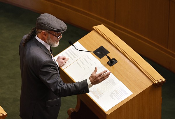 Senate committee OK's bill prohibiting public school employees from calling students by preferred name or pronoun - Vimarsana News