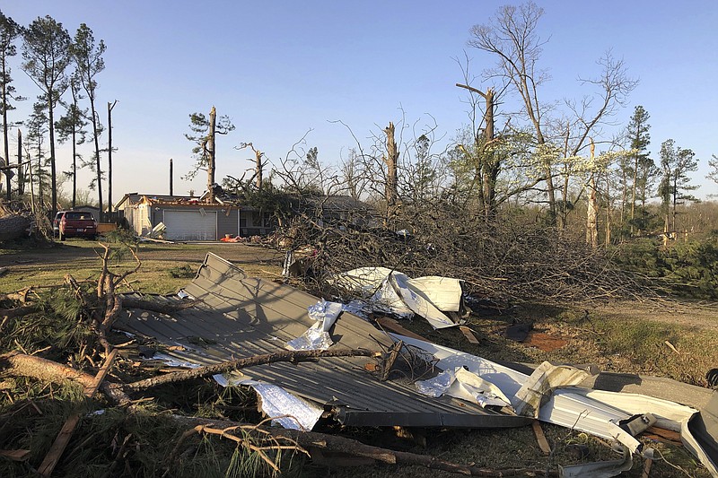 At least 18 dead after tornadoes rake U.S. Midwest, South | Northwest ...