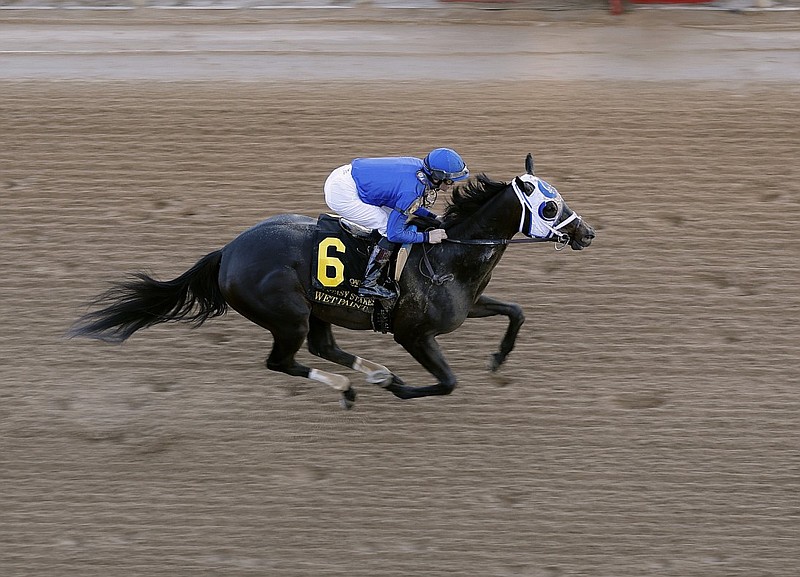 Wet Paint storms to Fantasy Stakes victory at Oaklawn The Arkansas