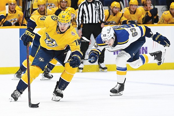 Novak's 4 points propel Predators to dominant win over Blues