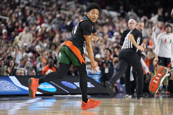 No shoein Miamis Pack benched for time after shoe blowout No shoein Miamis Pack benched for time after shoe blowout