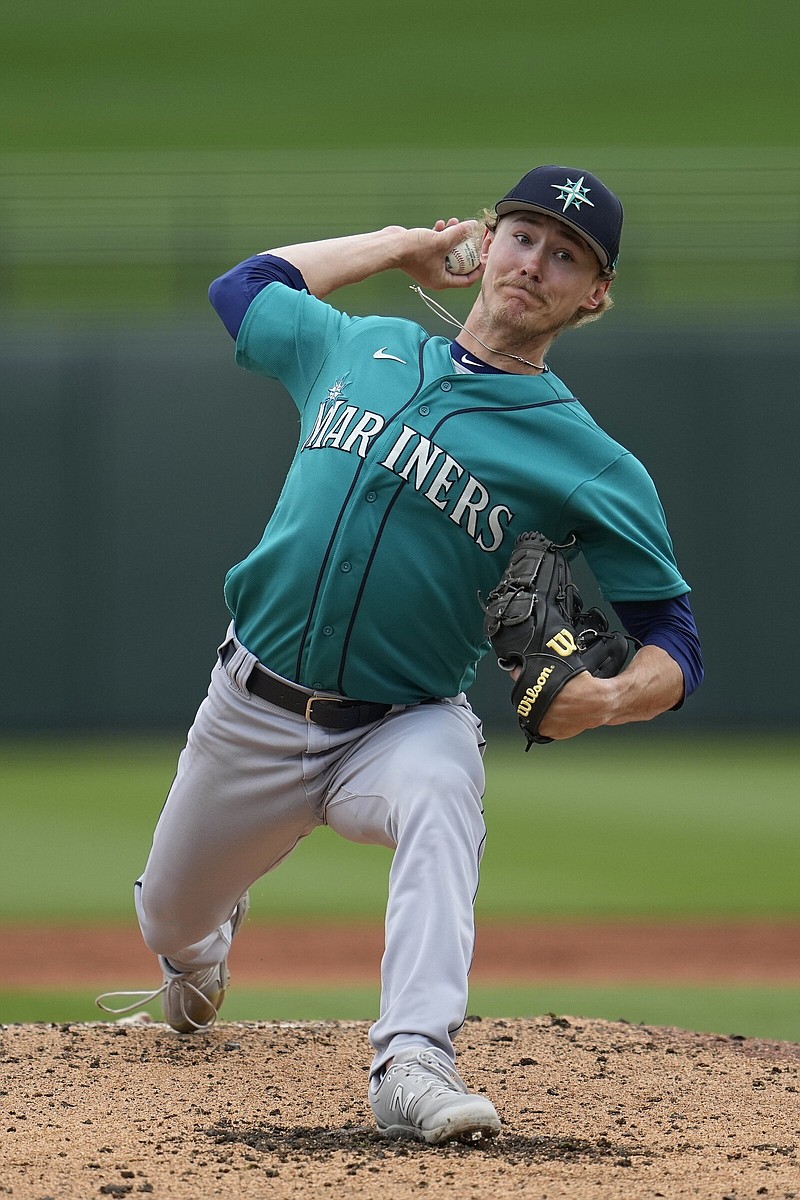 mariners uniforms today