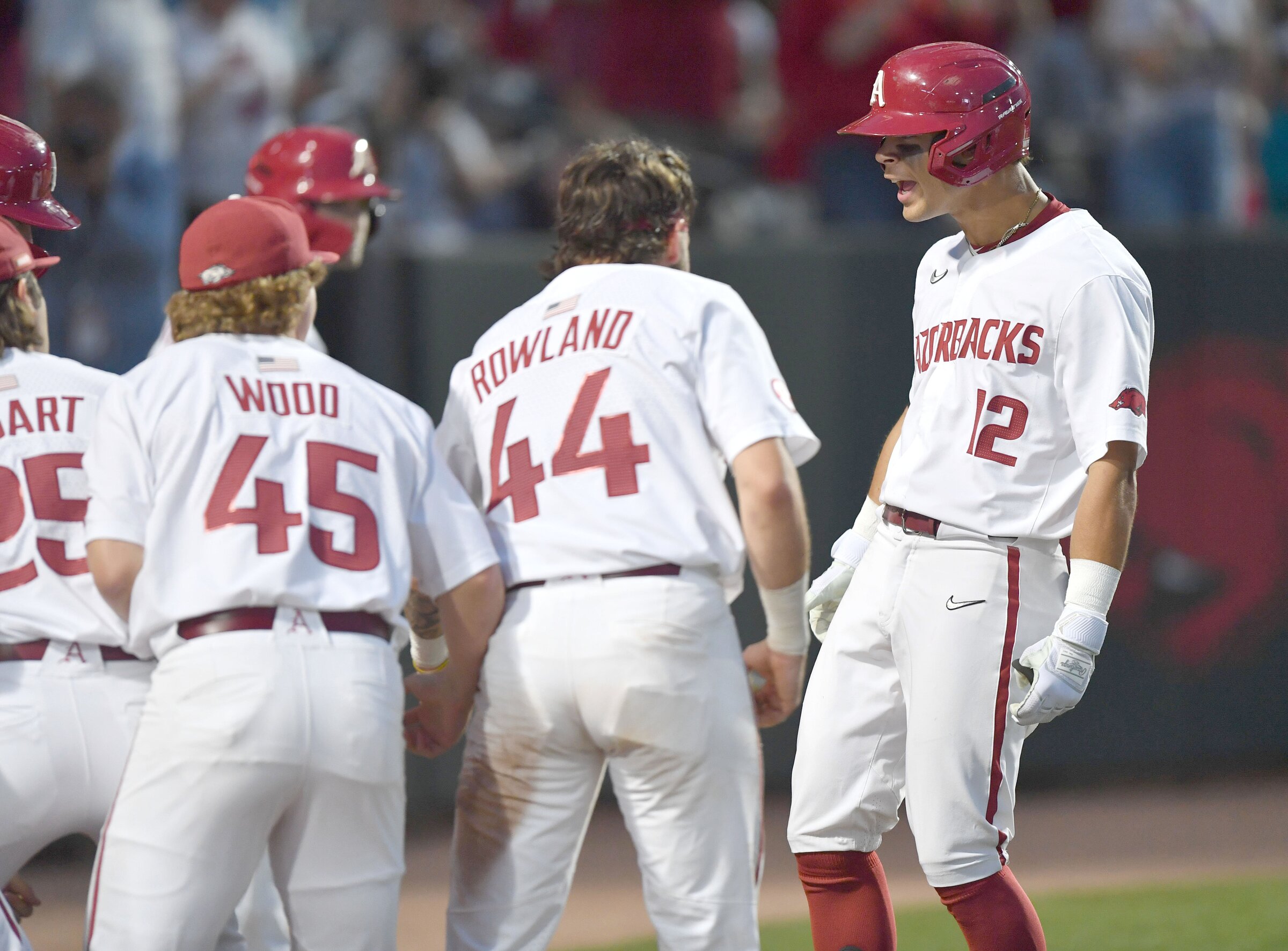 Getting it done: After rough start, Hollan and Hogs settle in - Vimarsana News