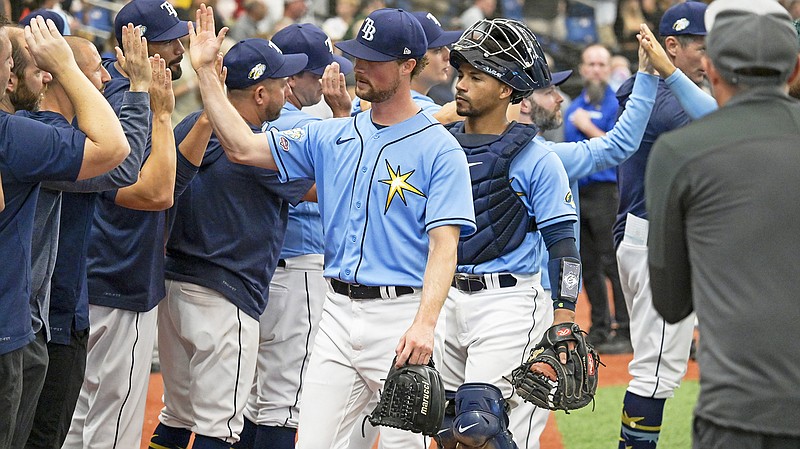 Yanks rally to beat Devil Rays in opener