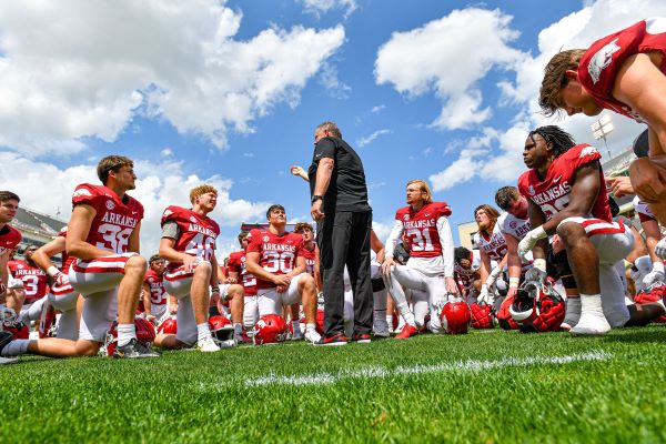 WholeHogSports - VIDEO: Pittman, players recap Razorback football spring  scrimmage