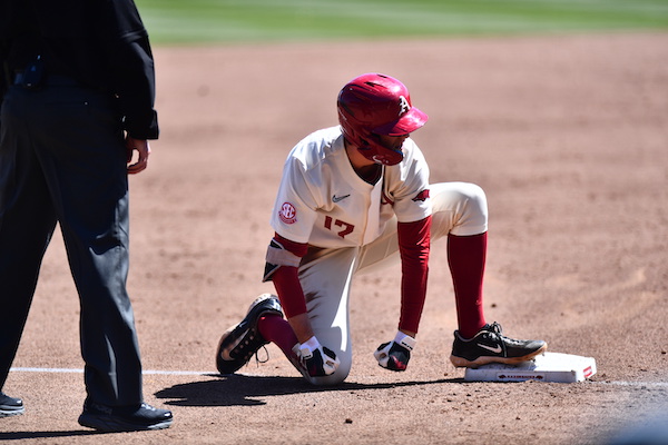 No. 16 Vol baseball swept by No. 5 Arkansas with 7-2 loss.