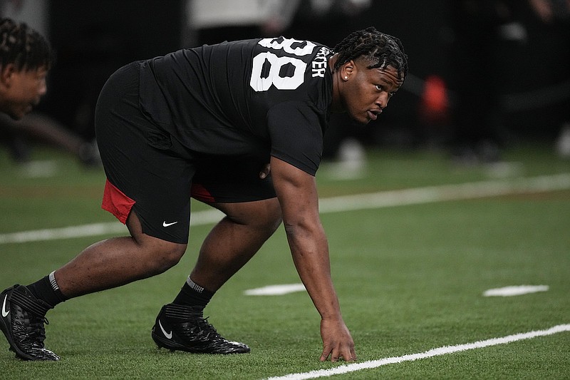 2023 NFL Draft: Atlanta Falcons should not pass on DL Jalen Carter