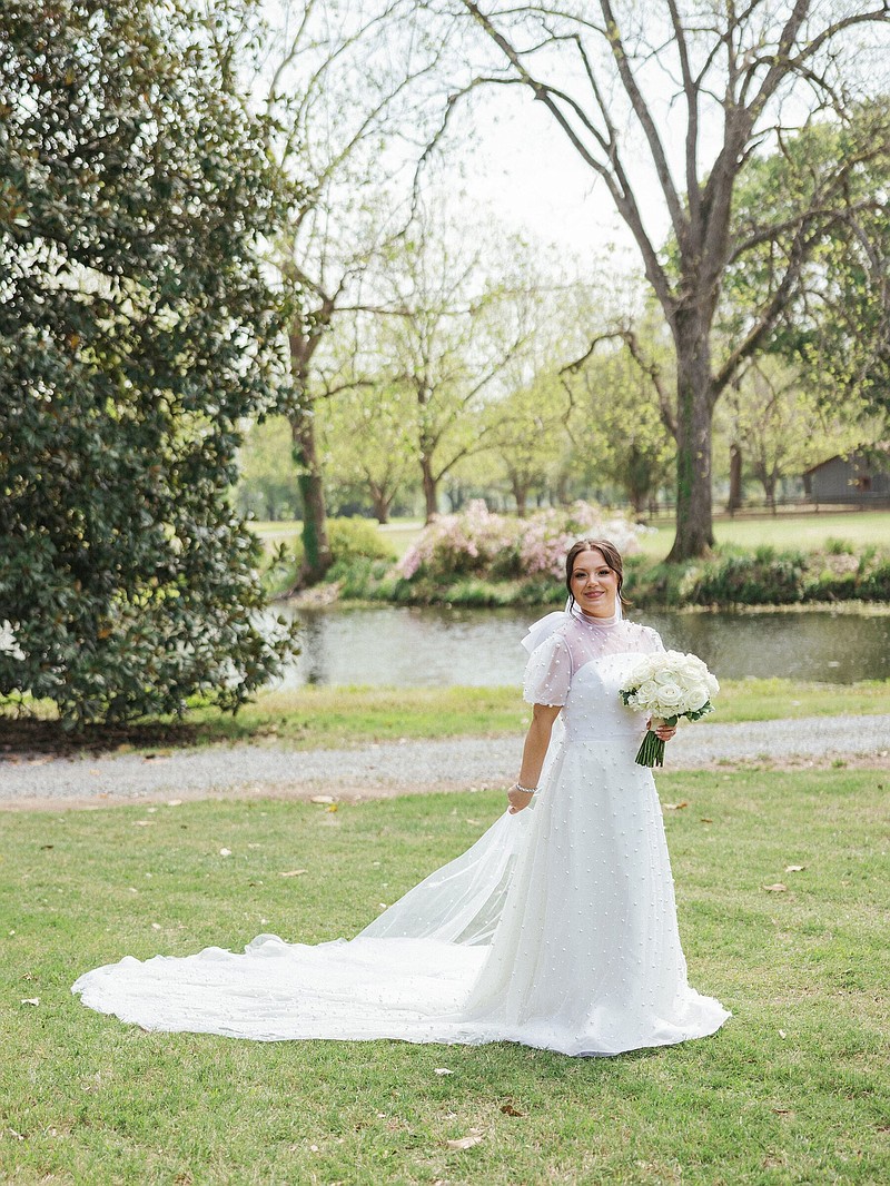 McKenzie Moriconi Townsend color bride for High Profile feature wedding.