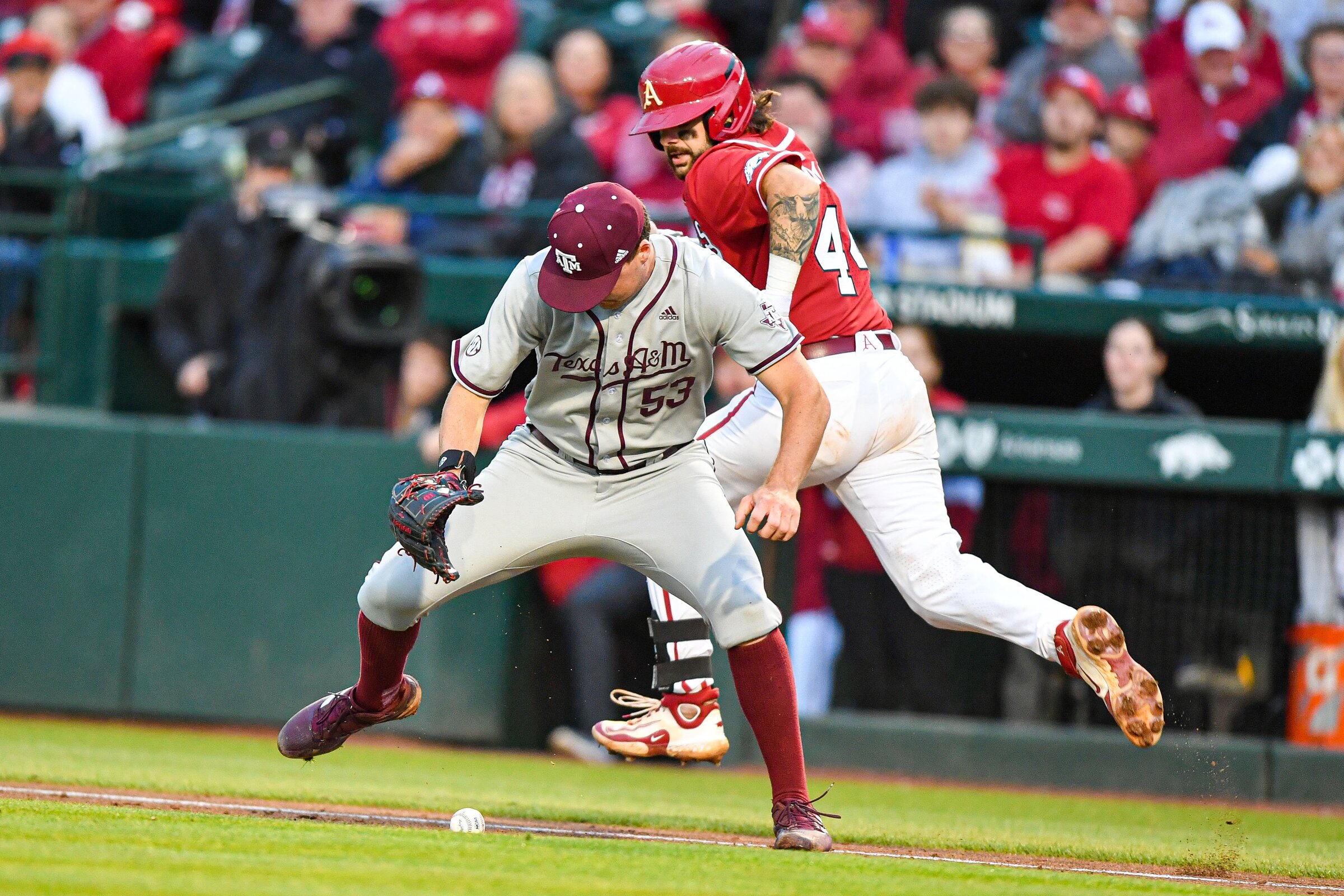 Solid Relief Helps Hogs Top Aggies | The Arkansas Democrat-Gazette ...