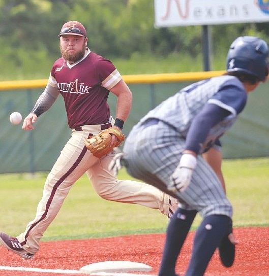 Heath Waldrop/Special to the News-Times

Keep your eye on the ball: South Arkansas College third baseman Beau Kuttenkuler tracks down a fair ground ball in a game against Southern Arkansas Tech on May 5, one in a four-game home sweep by the Stars over the Rockets.
