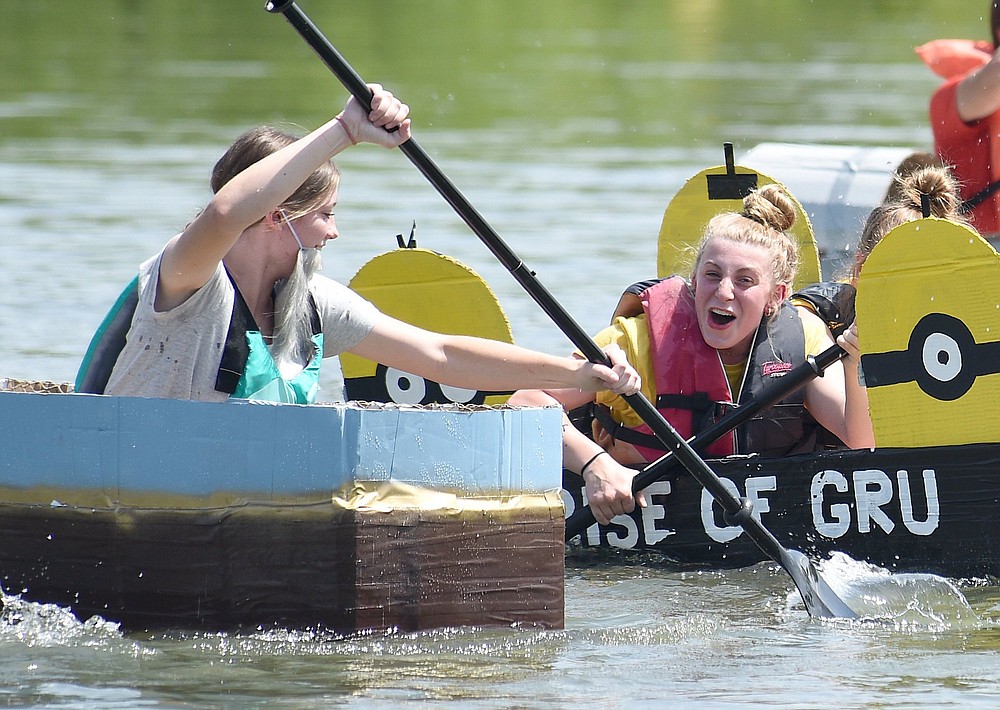 26th Annual Physics Boat Race at at Boyd Buchanan Chattanooga Times Free Press