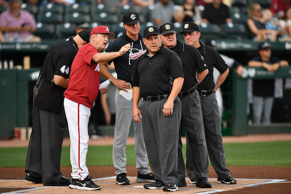 LIVE UPDATES: Arkansas-South Carolina Game 2