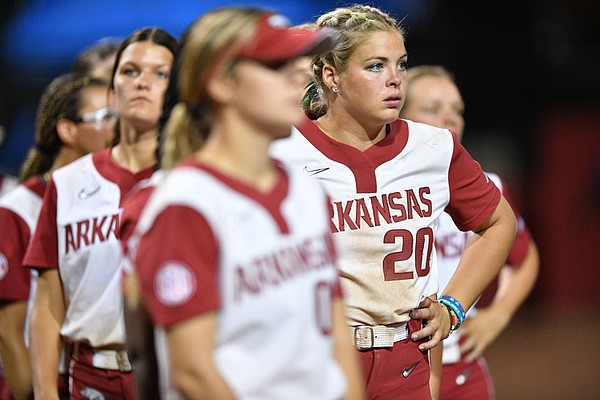 Alabama defeats host Arkansas 32 in SEC Softball Tournament Alabama defeats host Arkansas 32 in SEC Softball Tournament