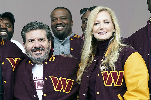 Commanders' sale agreed to by Snyder family to group including Magic Johnson - Vimarsana News