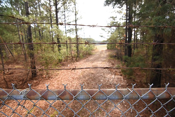 Contractors scheduled to gather soil samples from residential properties in Jacksonville in search of dioxin - Vimarsana News