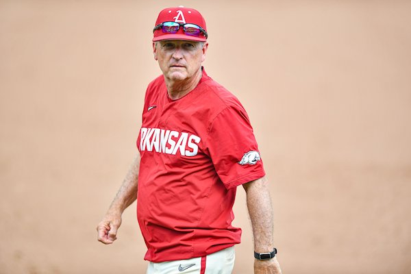 WholeHogSports - Razorback Baseball Notebook: Smith in, Sanders out of  weekend rotation