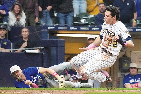 Yelich leads Brewers past Royals to complete sweep of series - Vimarsana News