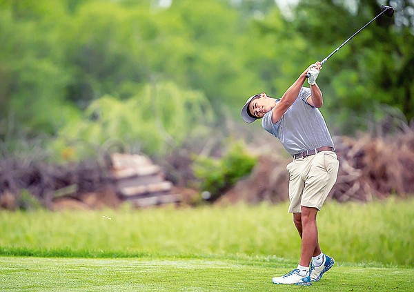 Helias finishes third again in Class 5 boys golf