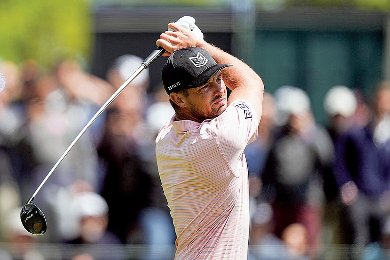 dechambeau-resurfaces-at-oak-hill-and-leads-pga-championship