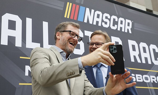 NASCAR returns to once-abandoned track - Vimarsana News