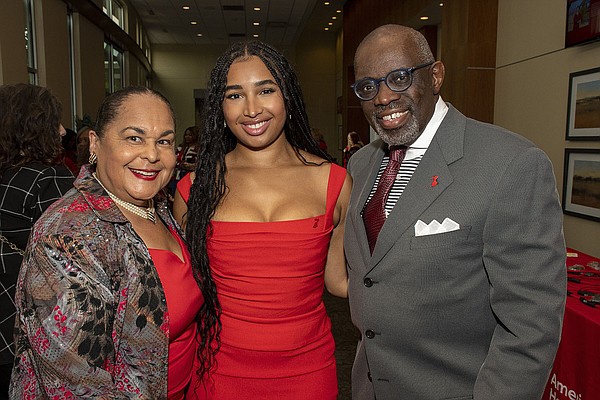 Go Red for Women has fashion, auction, lunch - Vimarsana News