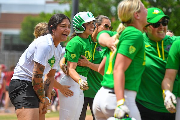 Ducks’ grand slam abruptly ends Arkansas’ season