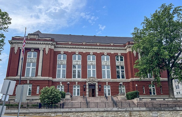 Missouri Supreme Court to decide if school districts can jail parents for absenteeism - Vimarsana News