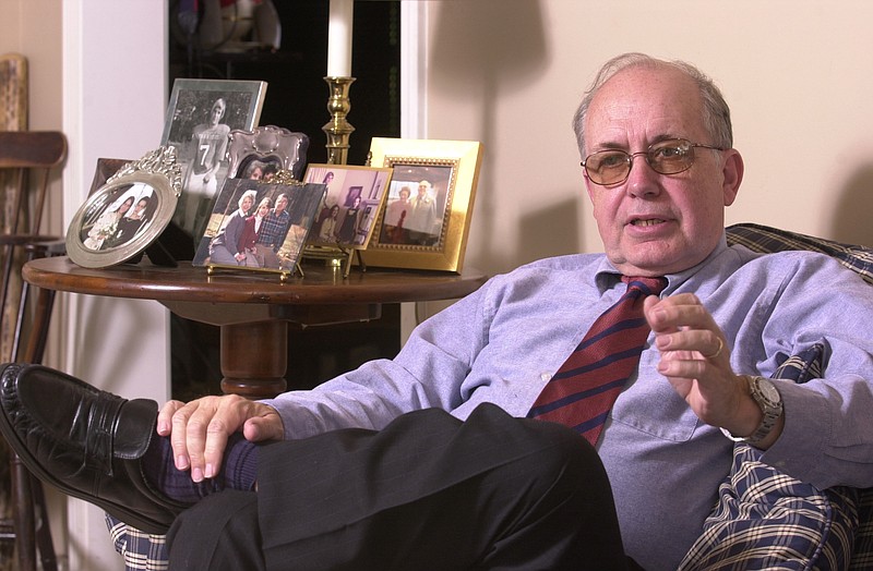 Hoyt Purvis, former journalism professor at the University of Arkansas, Fayetteville is shown in this 2003 file photo. Hoyt died Friday, May 26, 2023 at age 83. (Arkansas Democrat-Gazette/Lori McElroy)