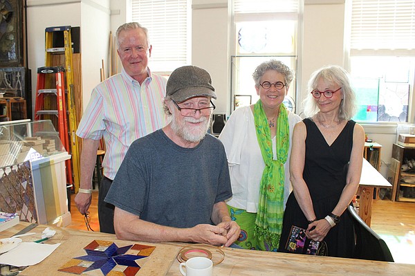 Guests enjoy dinner before Tour of Homes event - Vimarsana News