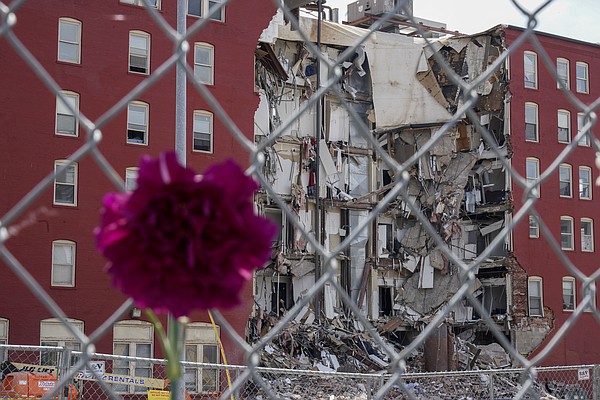 'Do I have regrets? ... Hell yeah,' says Davenport mayor after partial collapse of Iowa building - Vimarsana News