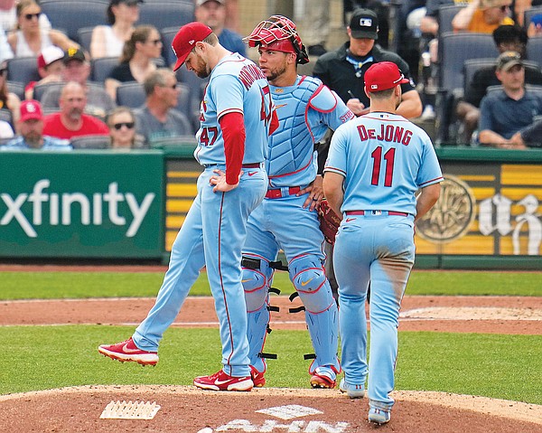 Pirates top Cards 4-3 to push winning streak to four - Vimarsana News