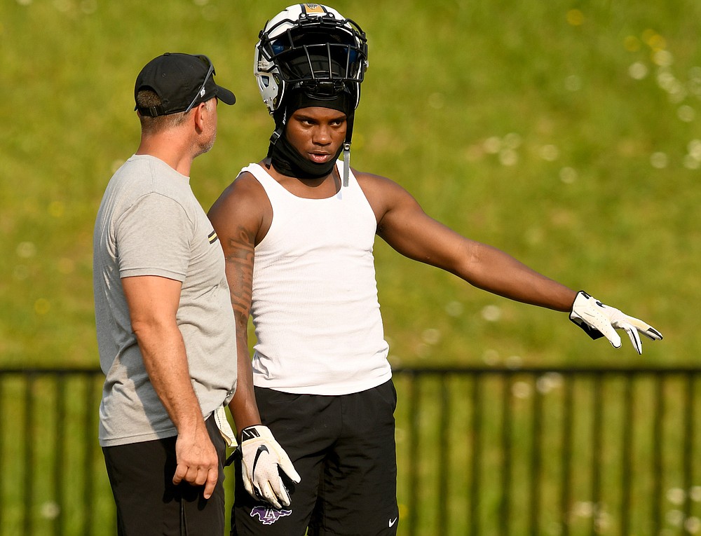 Boo Carter transfers to Bradley Central, attends first practice Tuesday  morning