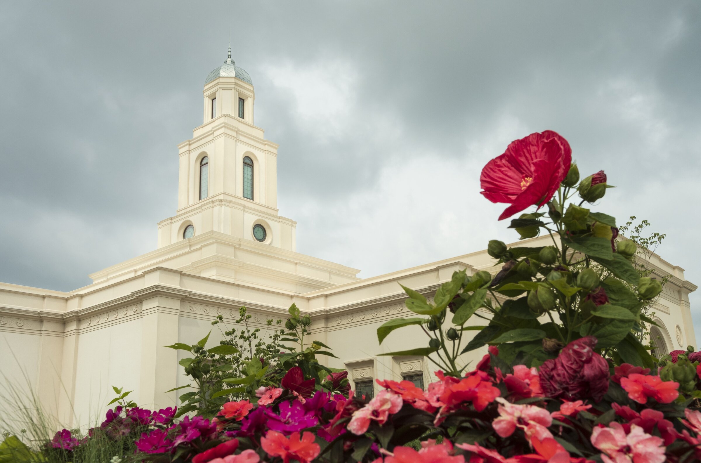 Former UA business professor now a Latter-day Saint apostle - Vimarsana News