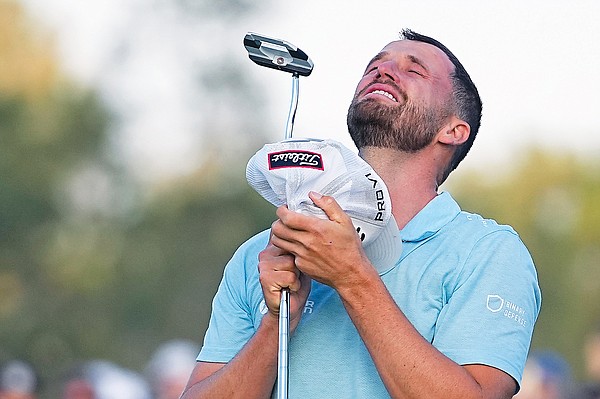 Clark becomes major champion with win at US Open Clark becomes major champion with win at US Open