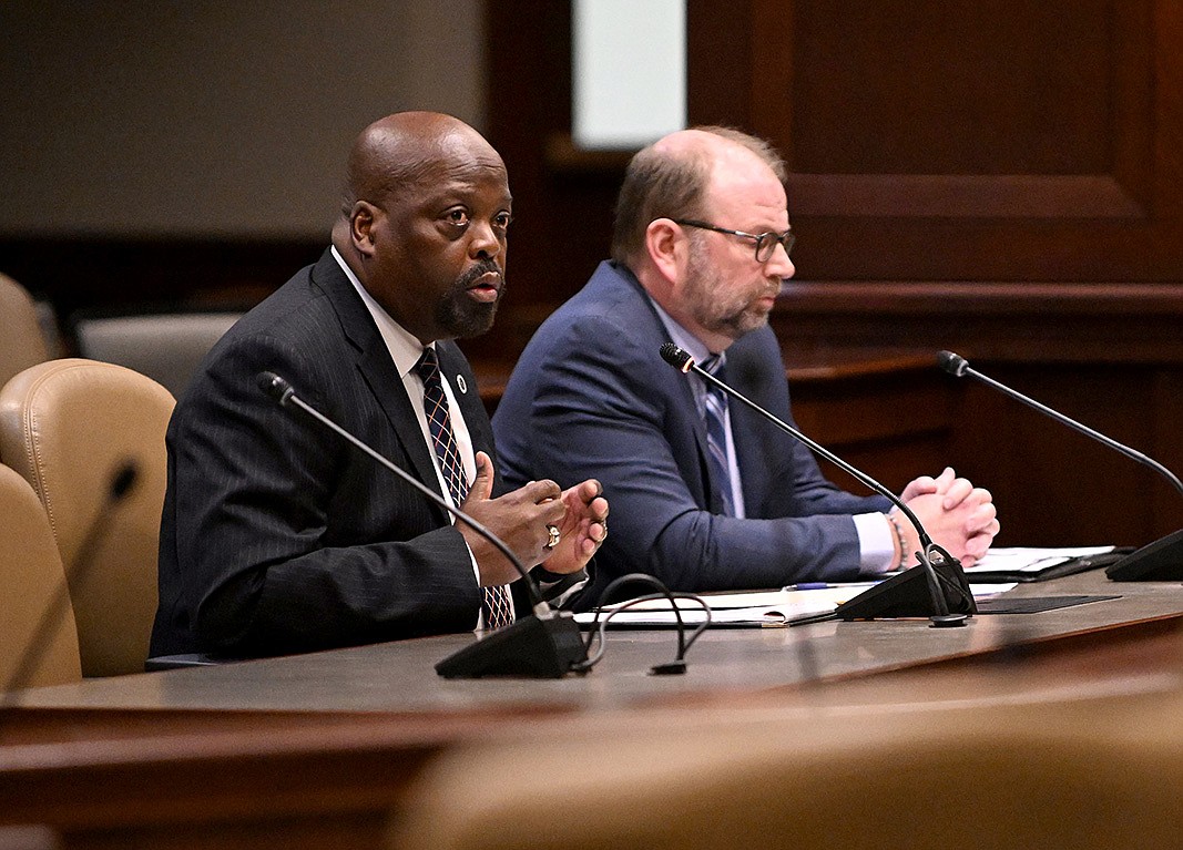 Arkansas secretary of labor says department erred reissuing auctioneers  license to Lonoke man | Northwest Arkansas Democrat-Gazette