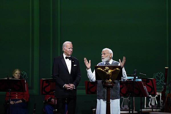 Modi welcomed to White House in lavish style