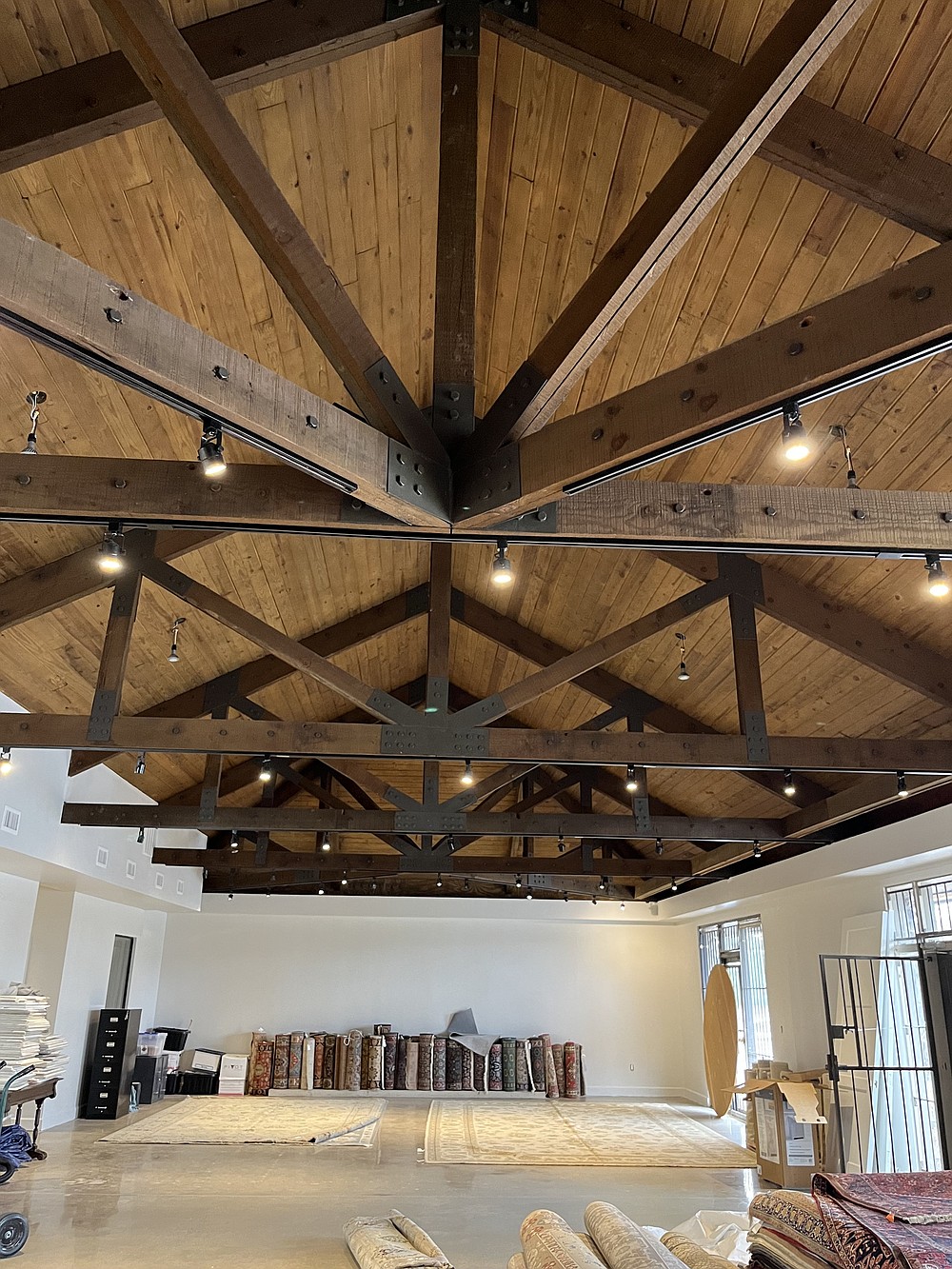 Vaulted ceiling revealed at Hadidi Rug Gallery in Little Rock The