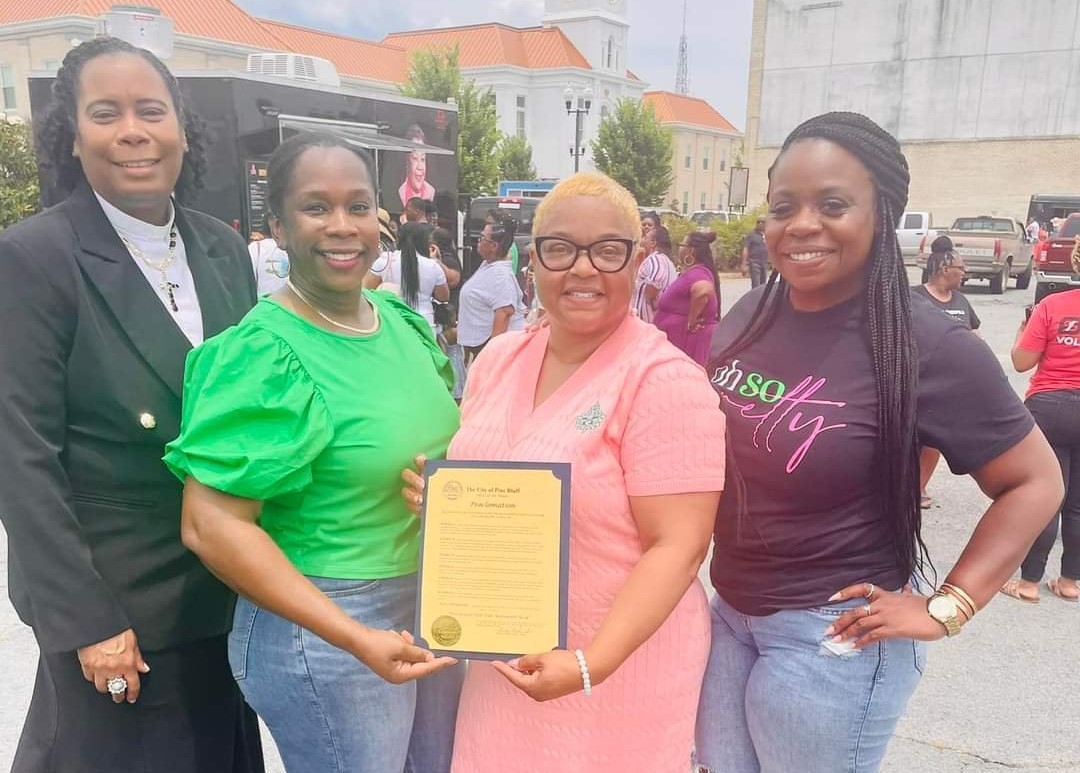 Local sorority holds service program