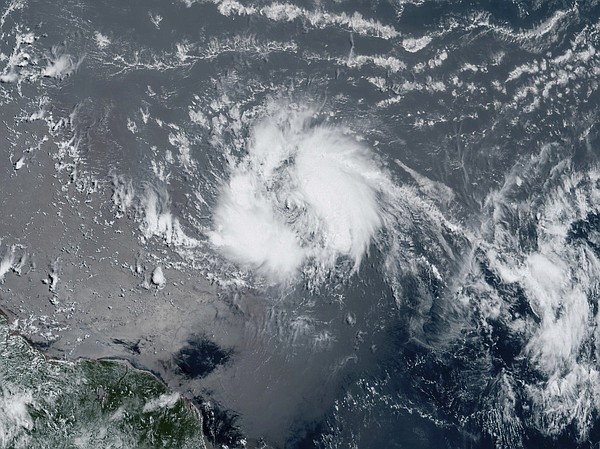 Caribbean storm threat fading Caribbean storm threat fading