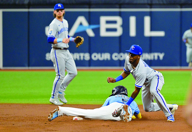 Royals win wild Game 1 with 14th inning walk-off